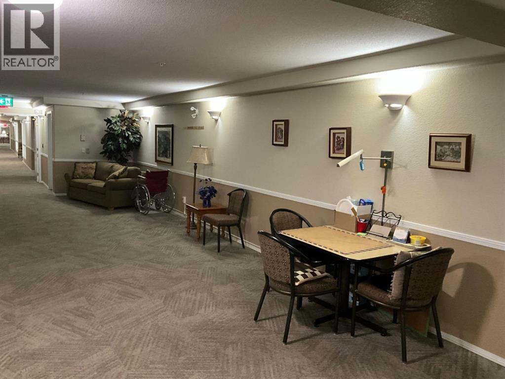 #214 56 Carroll Crescent - 24