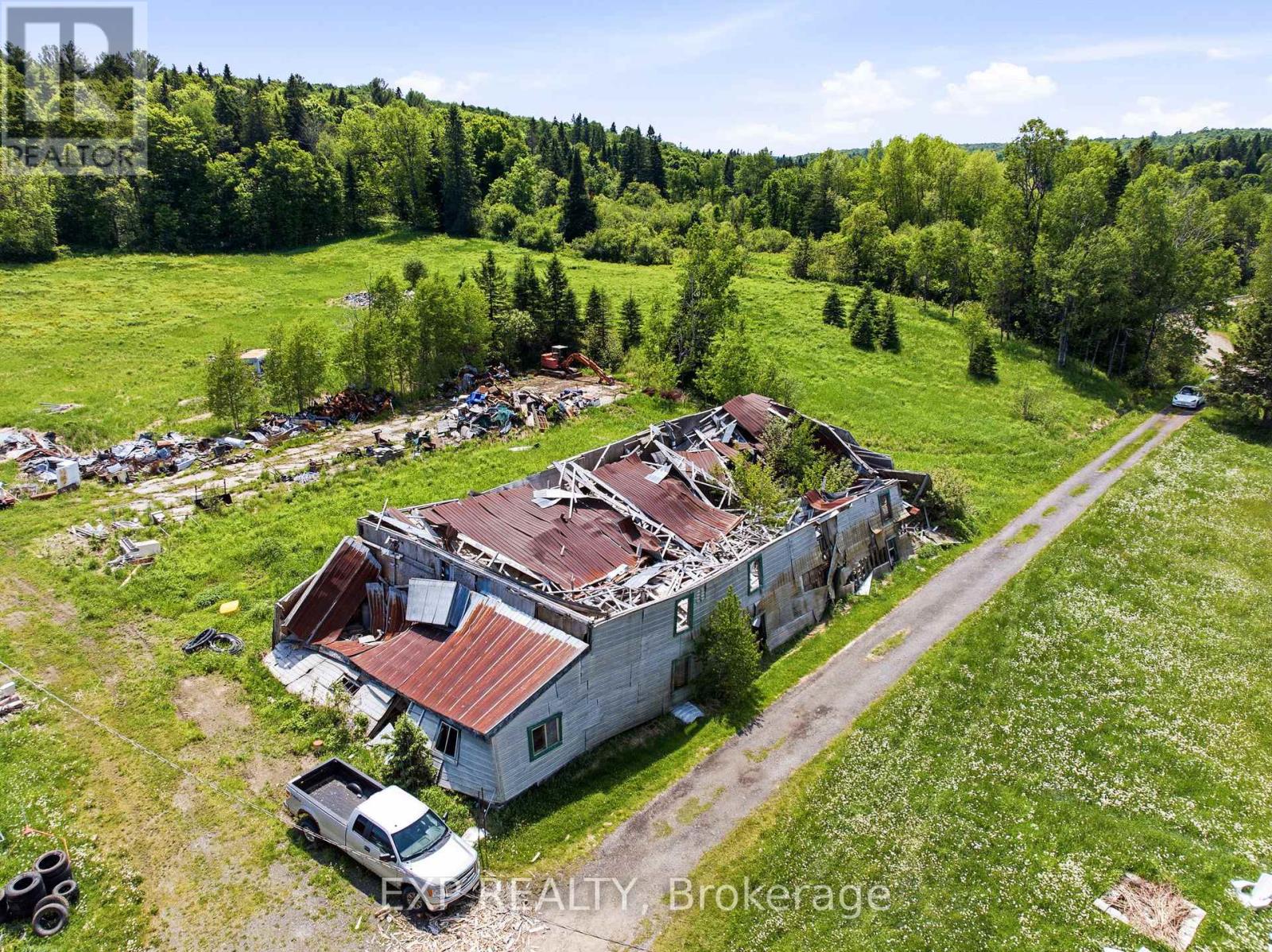 1524 HEKKLA ROAD - 40