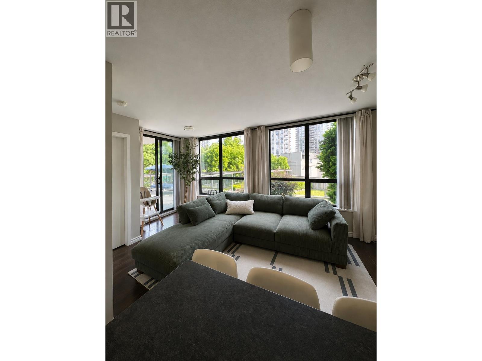 309 2982 BURLINGTON DRIVE, Coquitlam