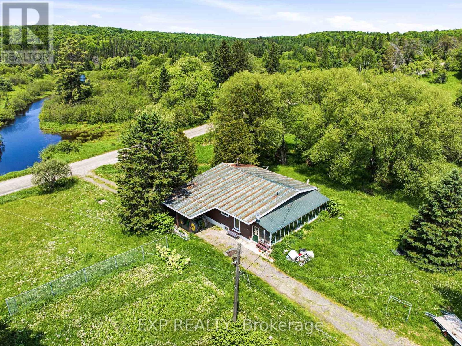1524 HEKKLA ROAD - 34