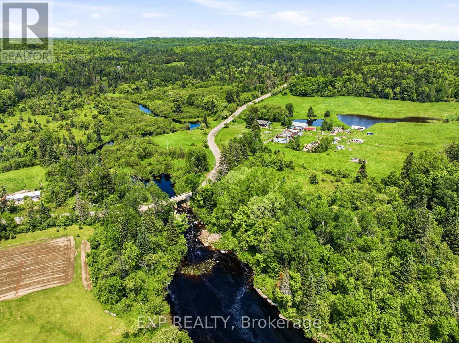 1524 HEKKLA ROAD - 43