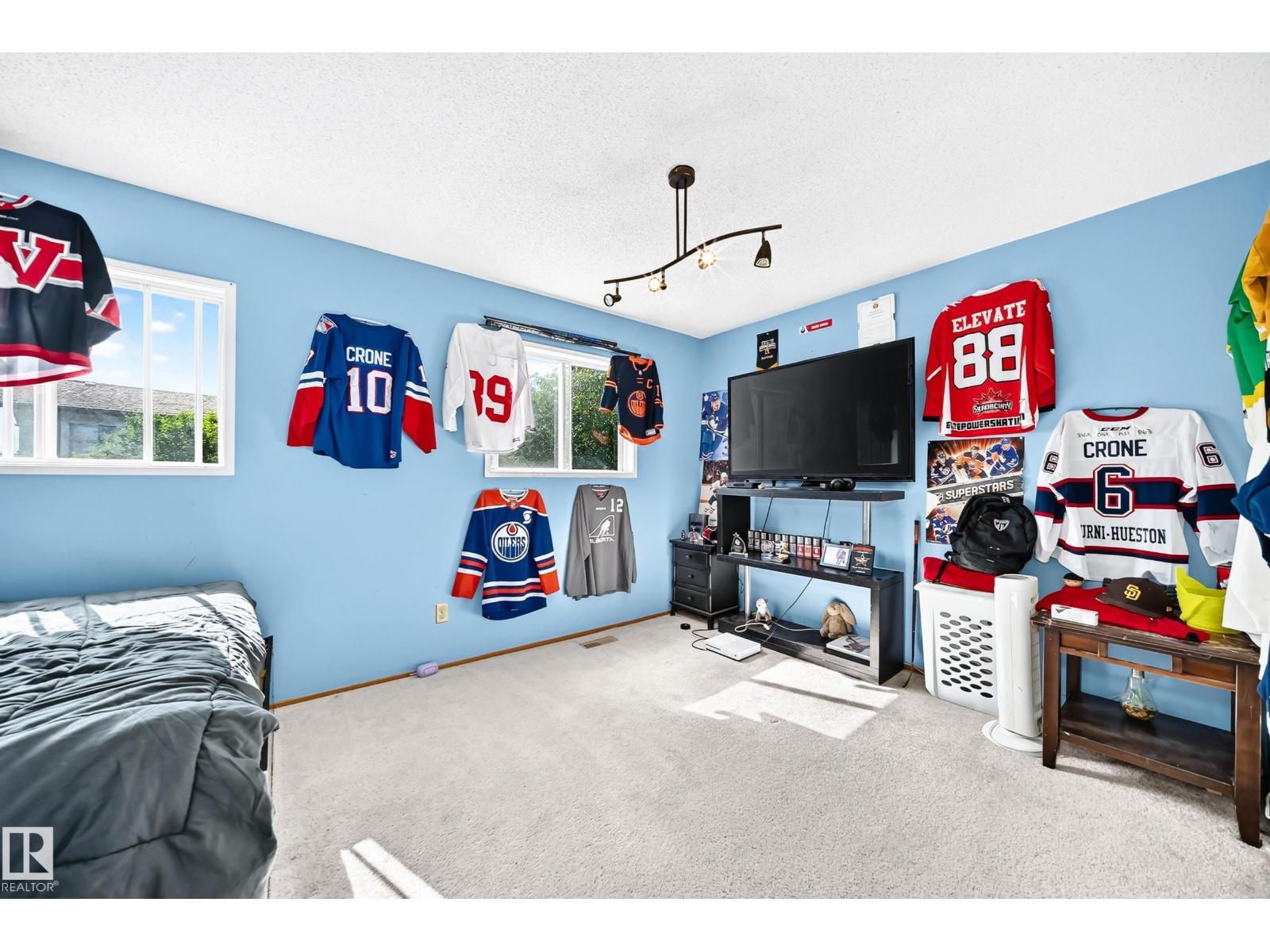 8011 188 ST NW - 15