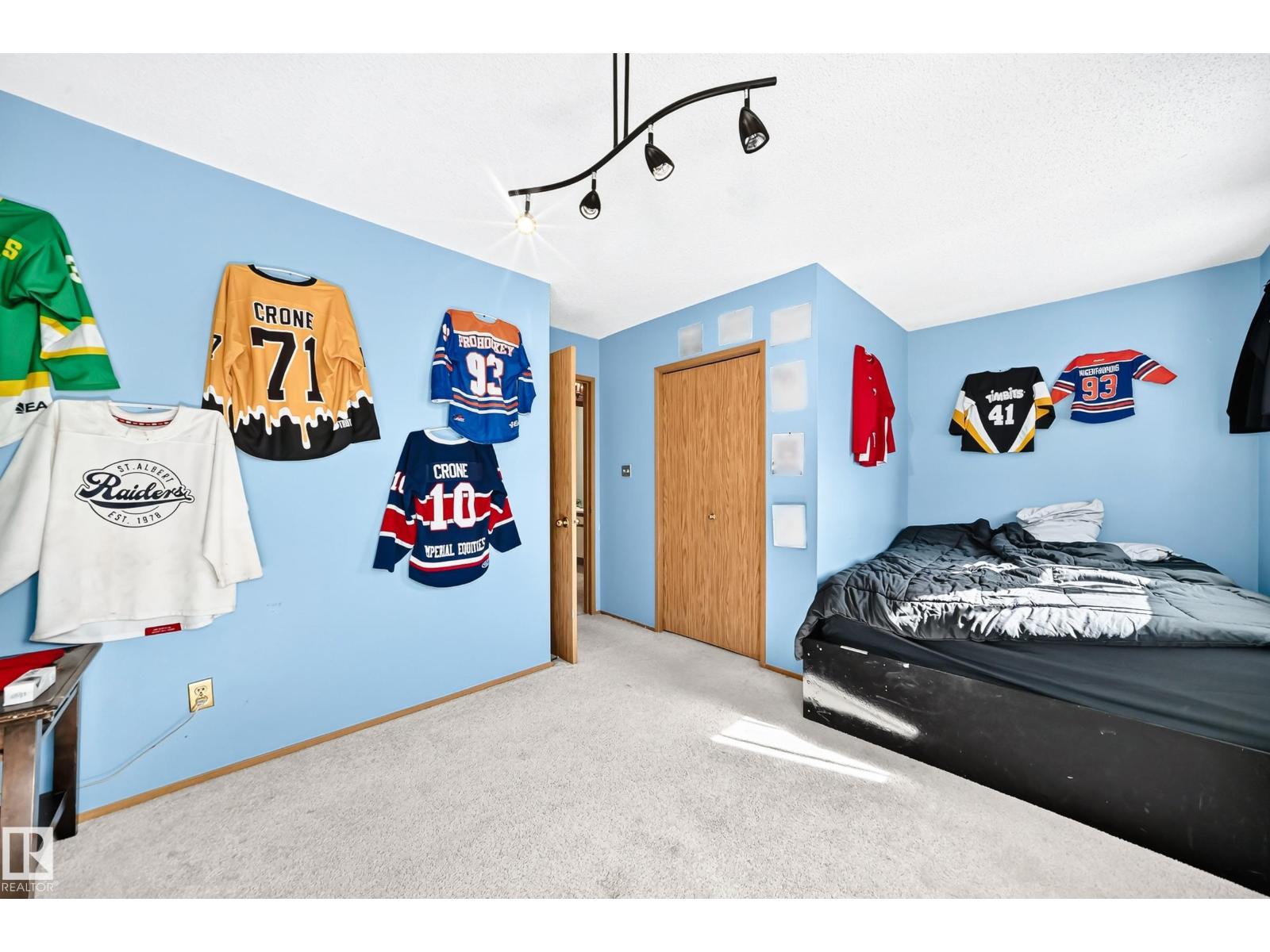 8011 188 ST NW - 16
