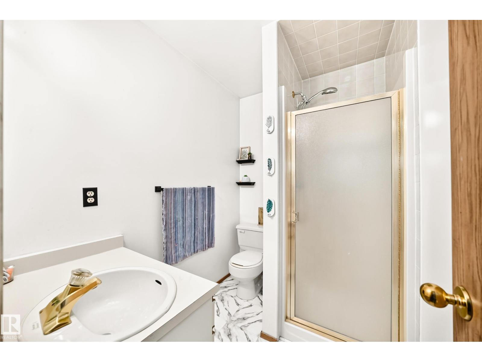 8011 188 ST NW - 17
