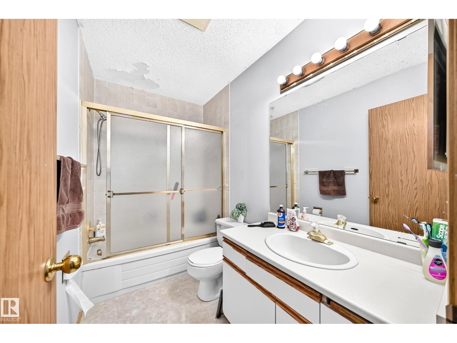 8011 188 ST NW - 20