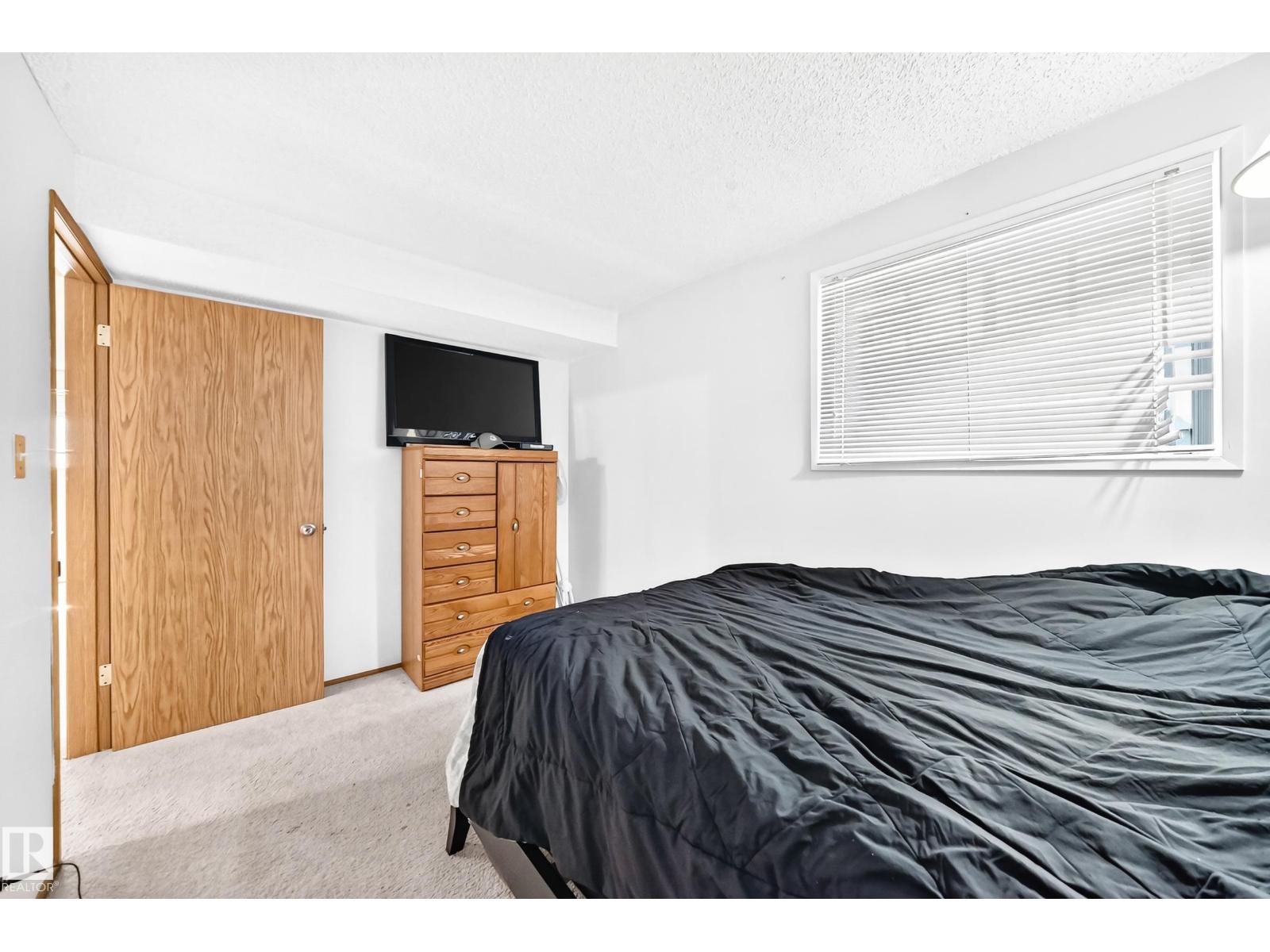 8011 188 ST NW - 25