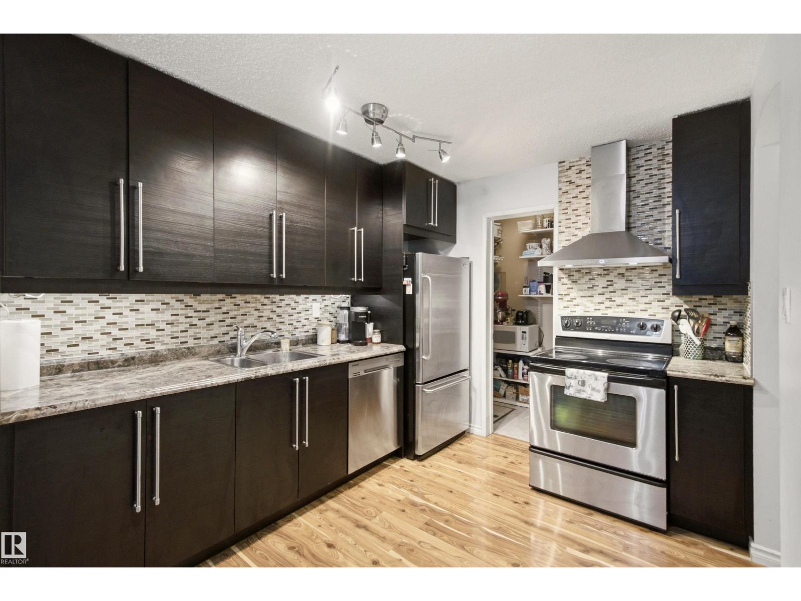 5786 172 ST NW - 10
