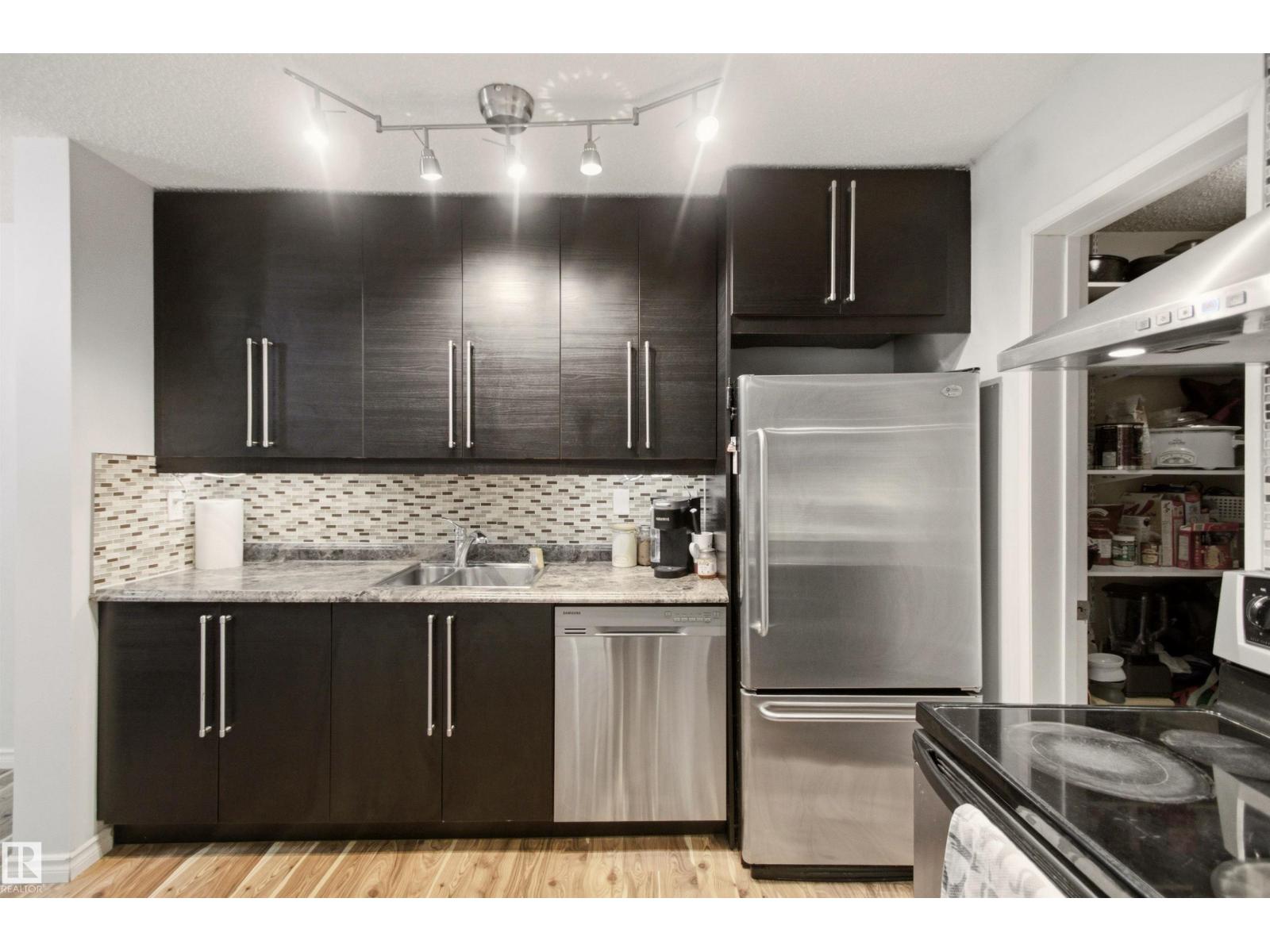 5786 172 ST NW - 12