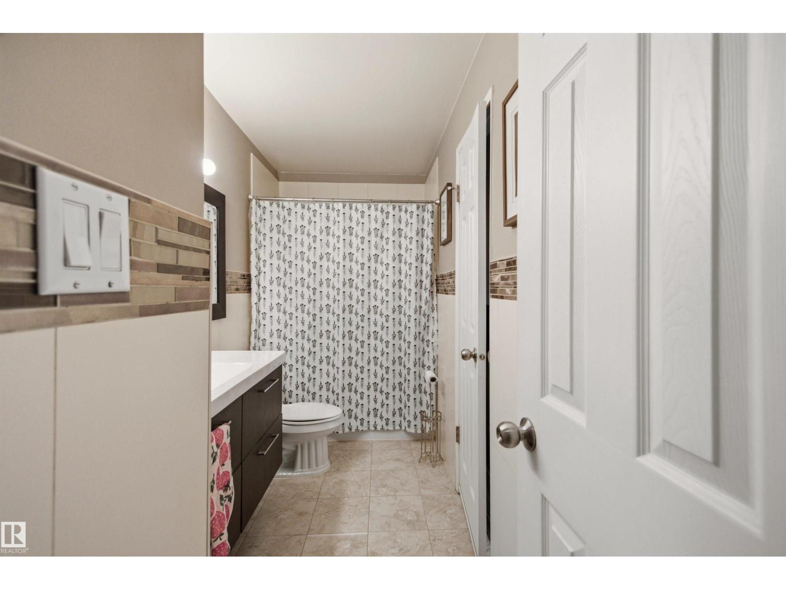 5786 172 ST NW - 17