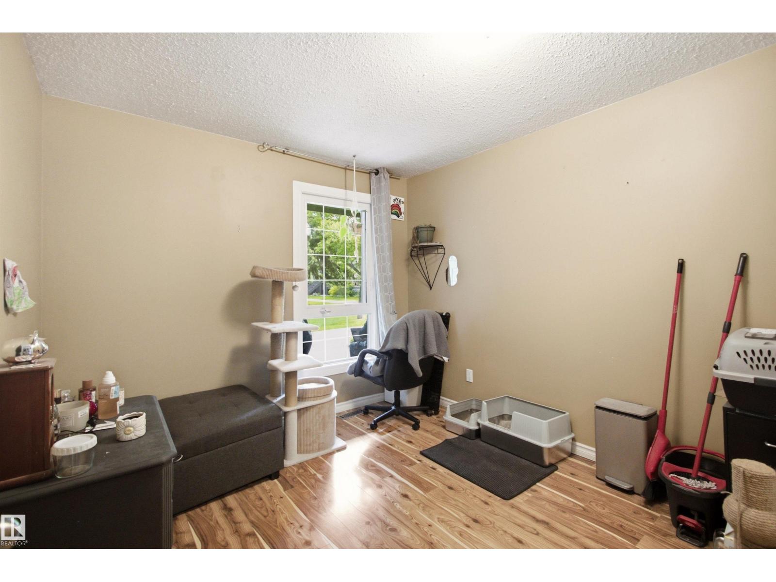 5786 172 ST NW - 20