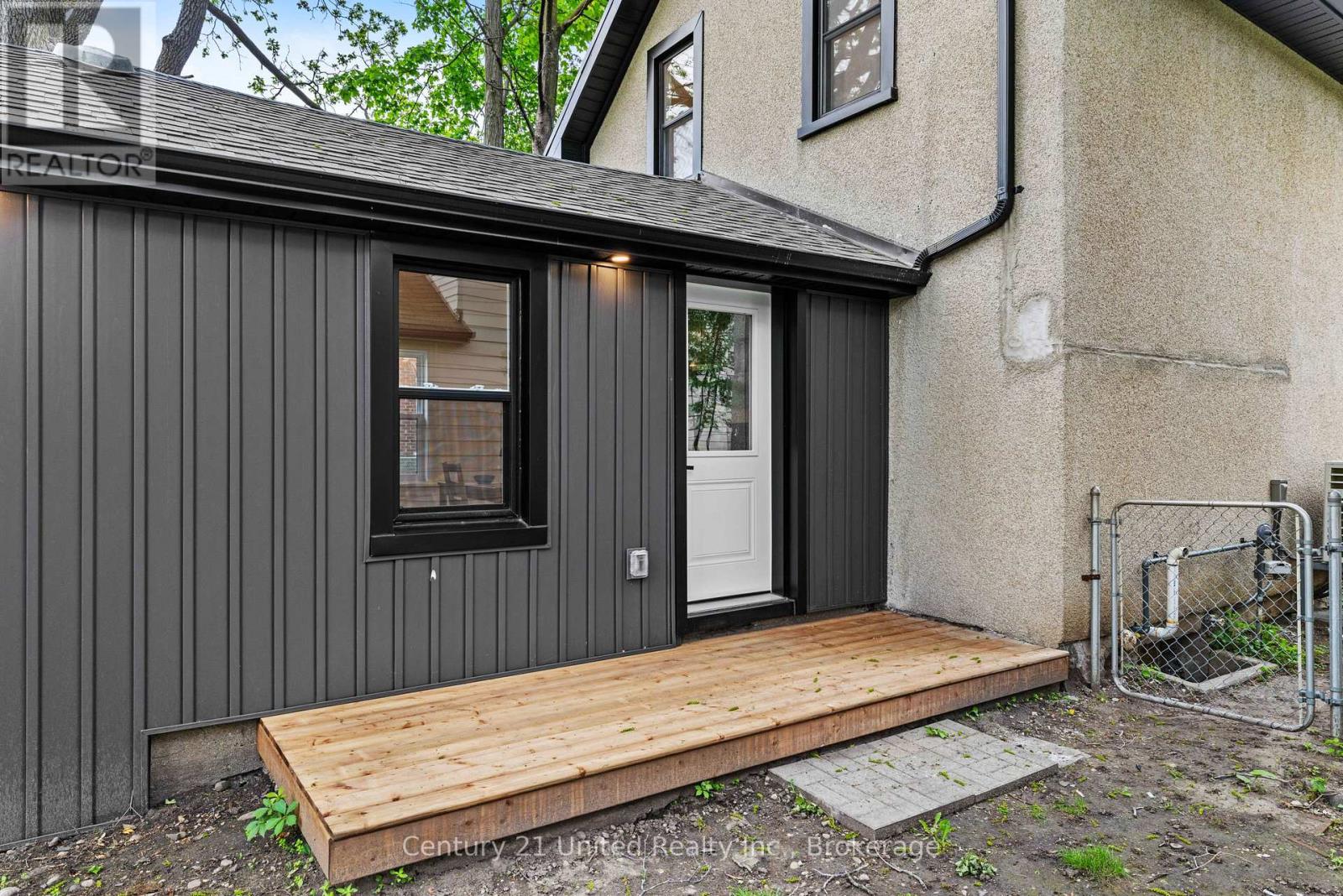 633 ROGERS STREET - 27