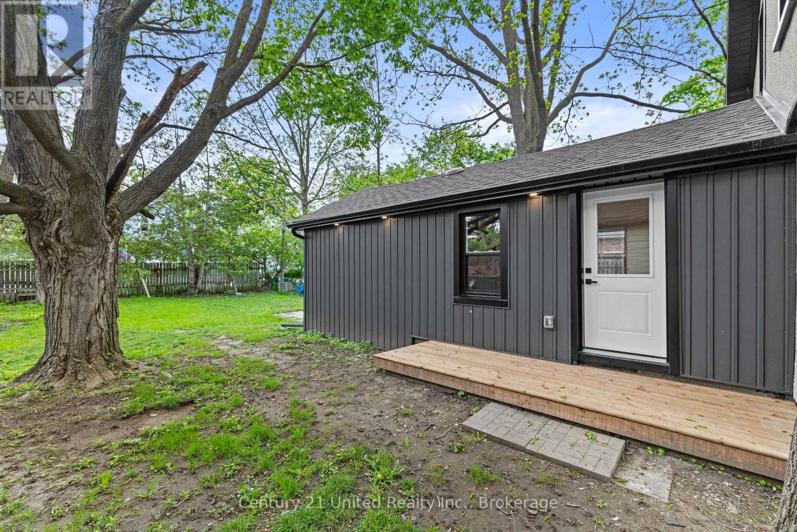 633 ROGERS STREET - 26