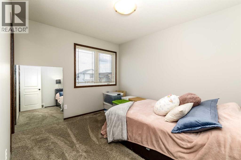 73 Lanterman Close — photo 32