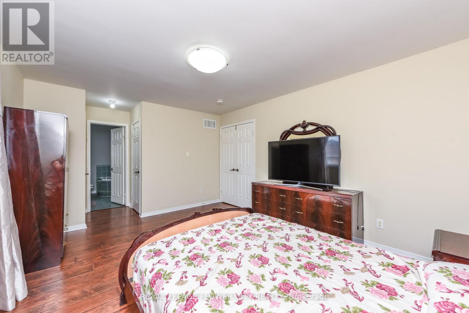 46 PERTOSA DRIVE - 29