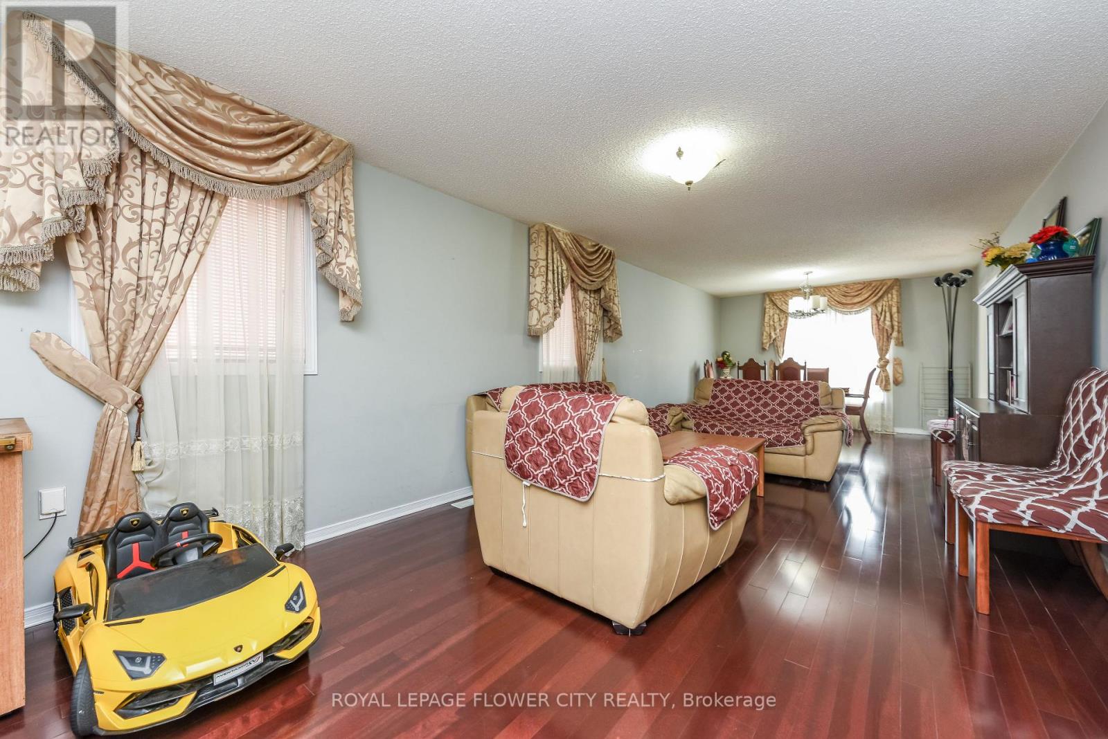46 PERTOSA DRIVE - 8