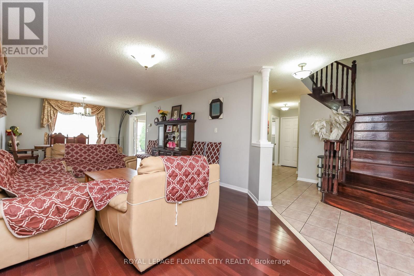 46 PERTOSA DRIVE - 9