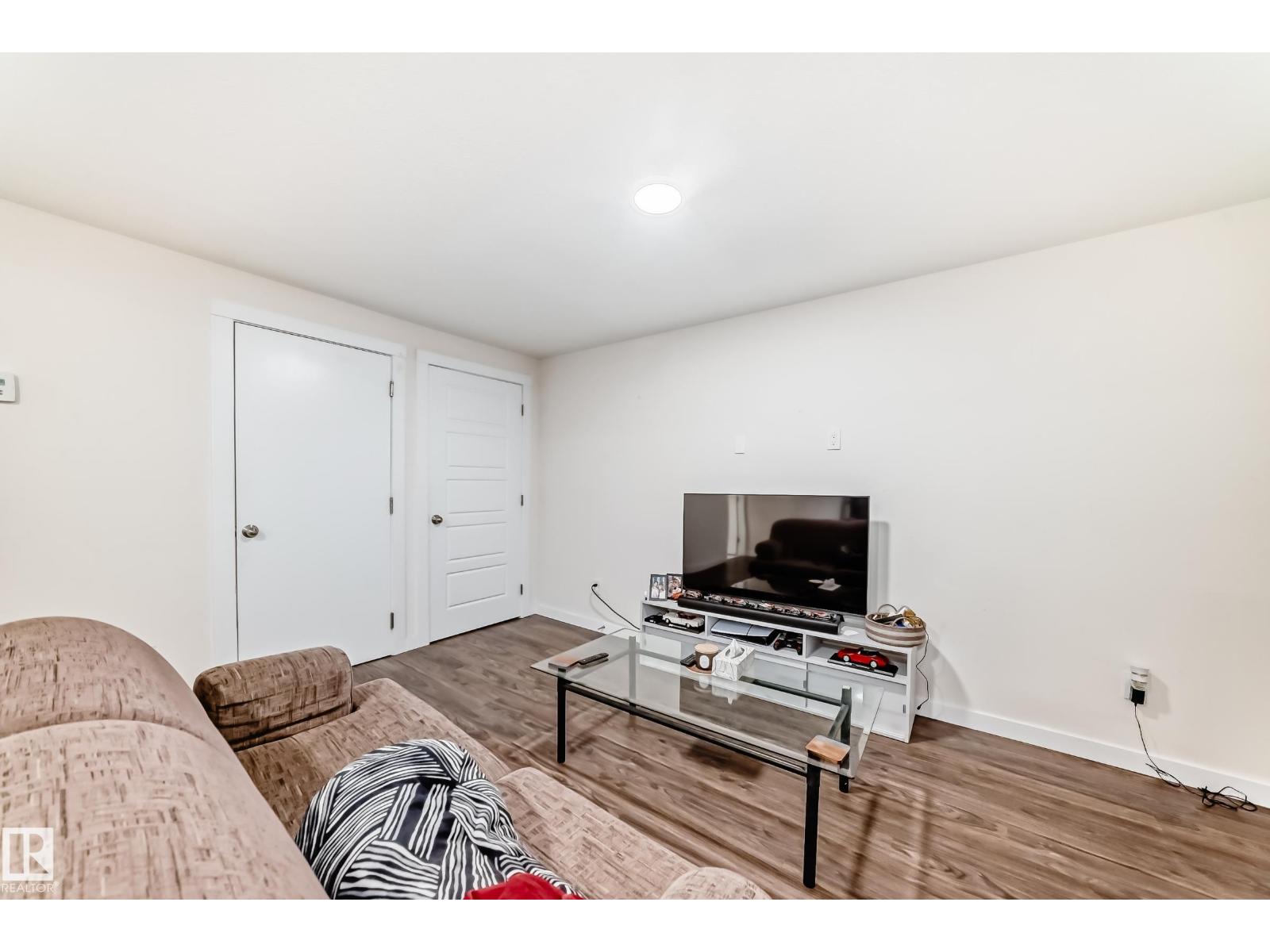 1238 26A ST NW - 31