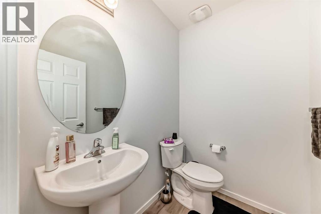 1387 148 Avenue NW - 18