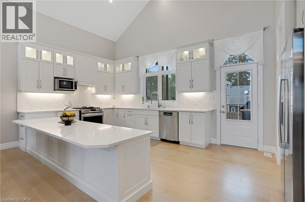 305 BLAIR CREEK Drive - 13