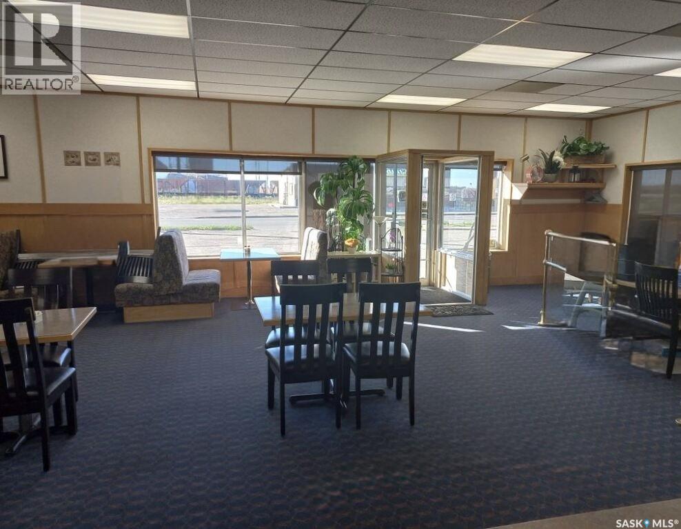 123 Railway AVENUE E, Rosetown — photo 3