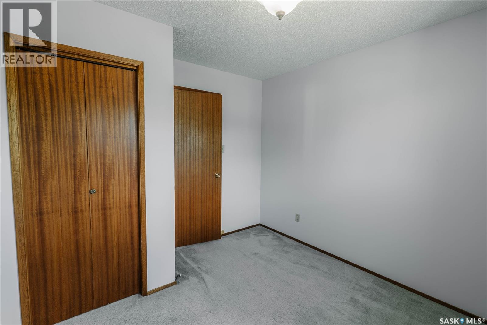 758 Lenore DRIVE — photo 17