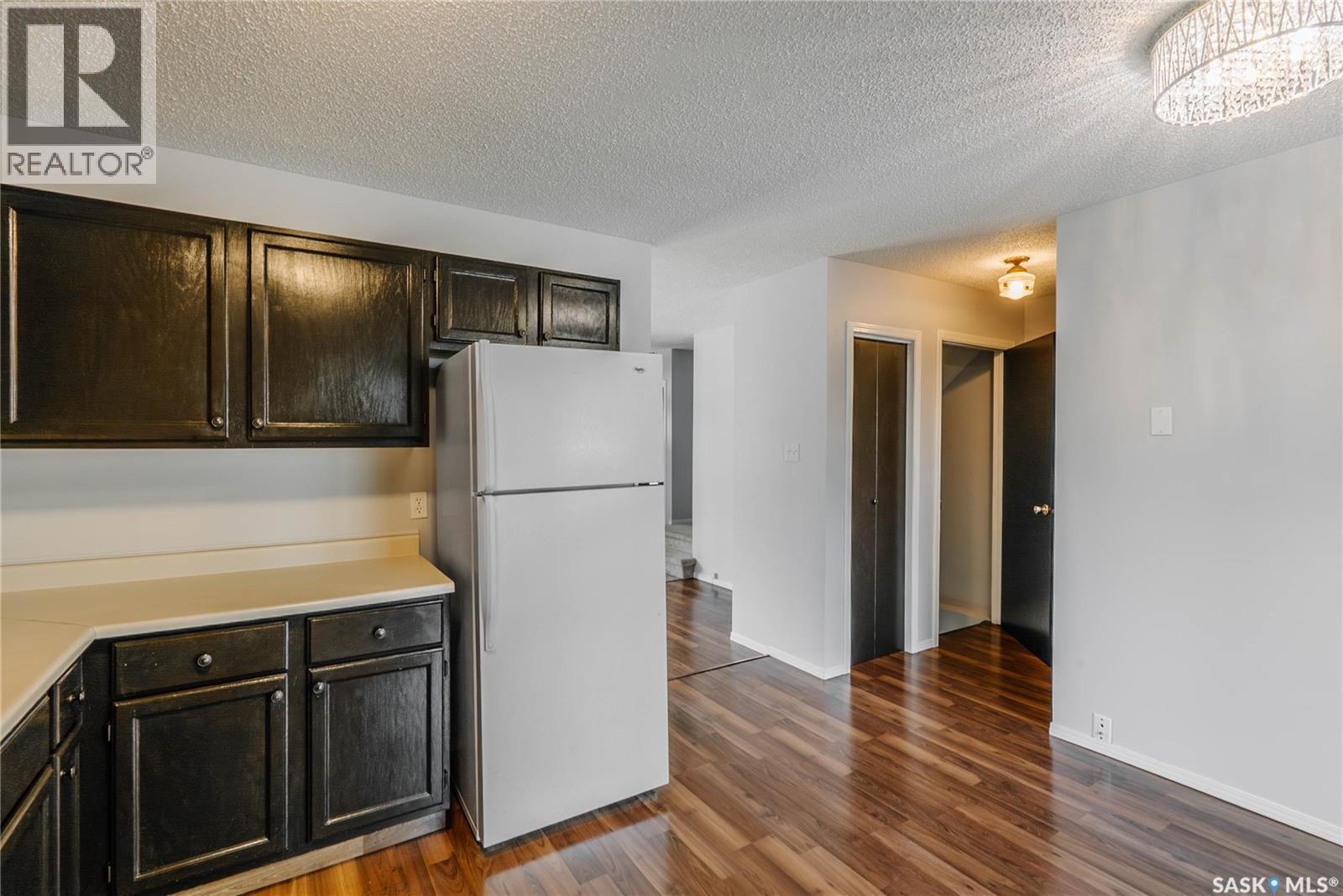 758 Lenore DRIVE — photo 8