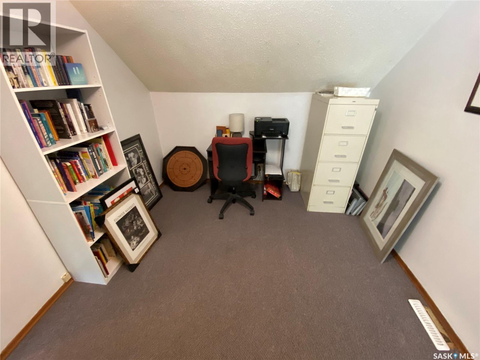 91 Haultain AVENUE — photo 18
