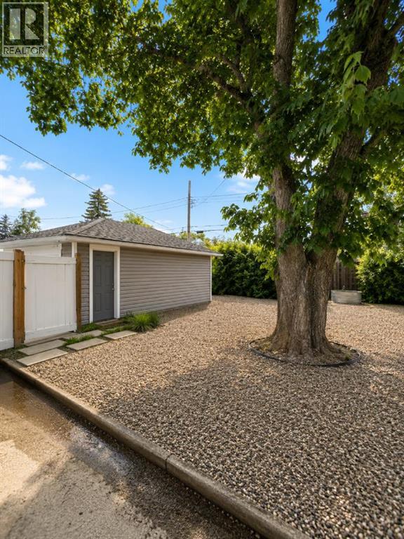 10124 110 Avenue — photo 44