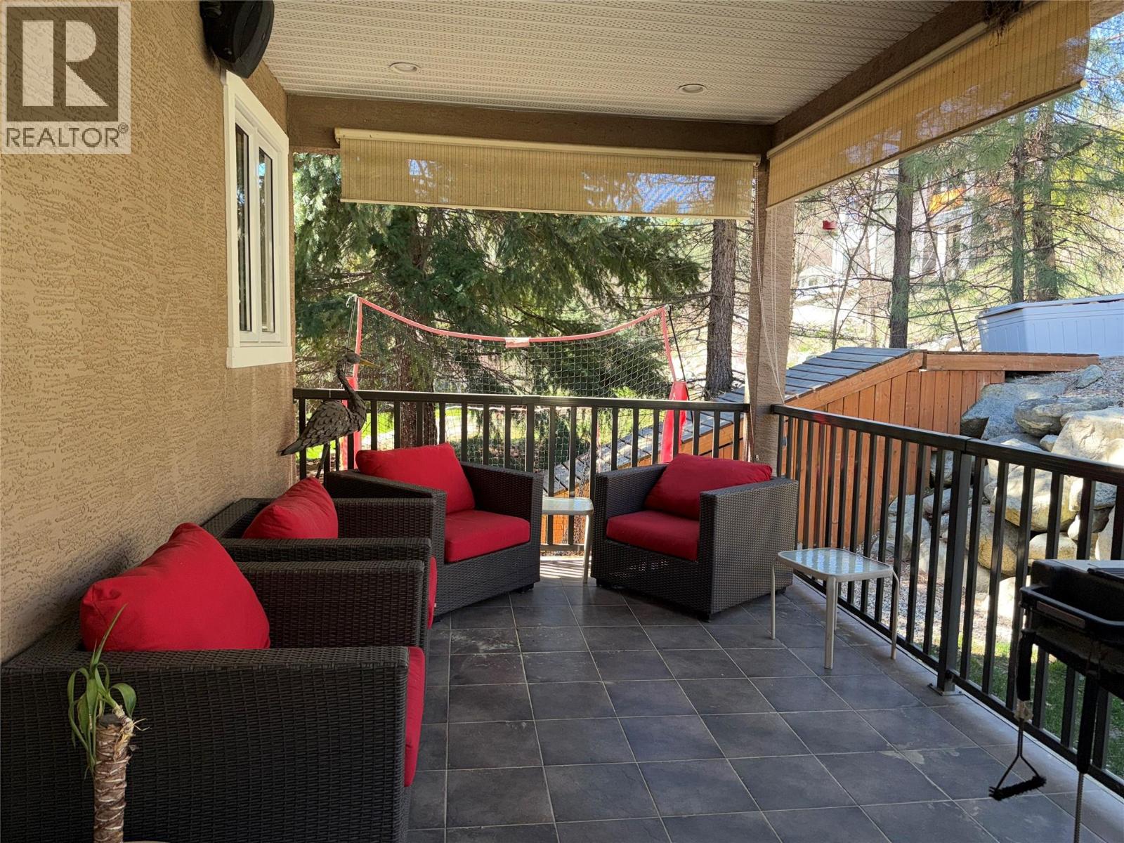 2455 Colin Crescent - 48