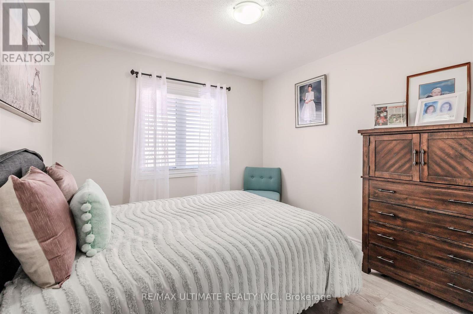 47 LEWIS AVENUE - 27