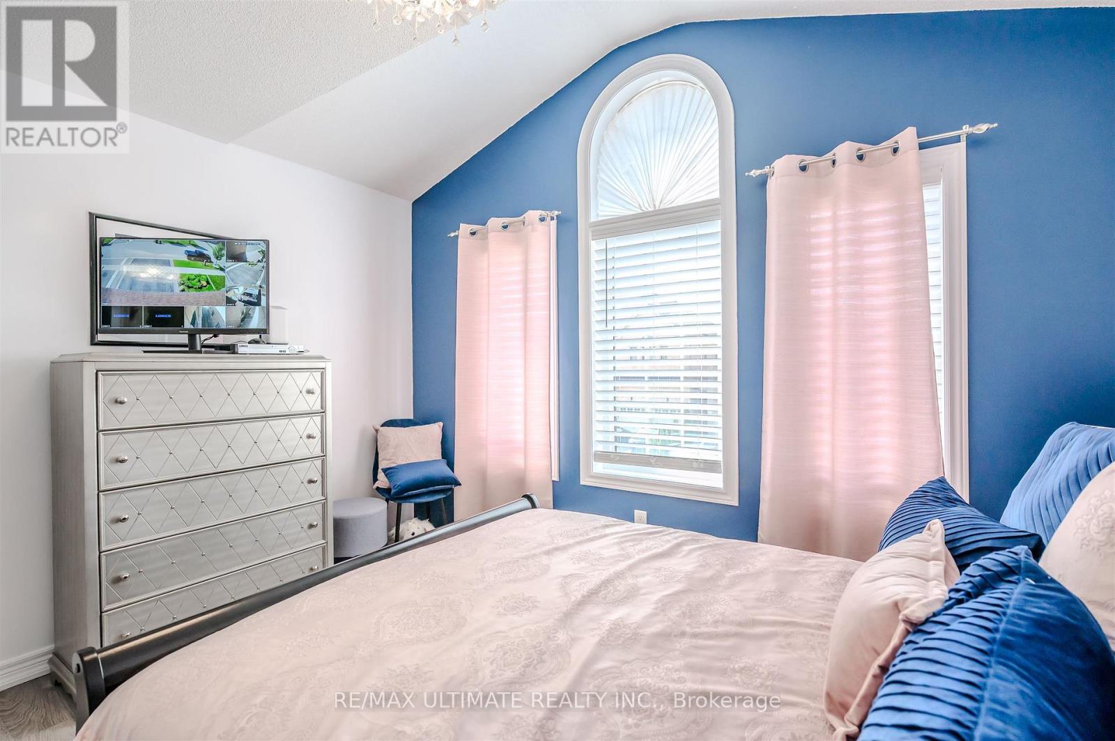 47 LEWIS AVENUE - 30