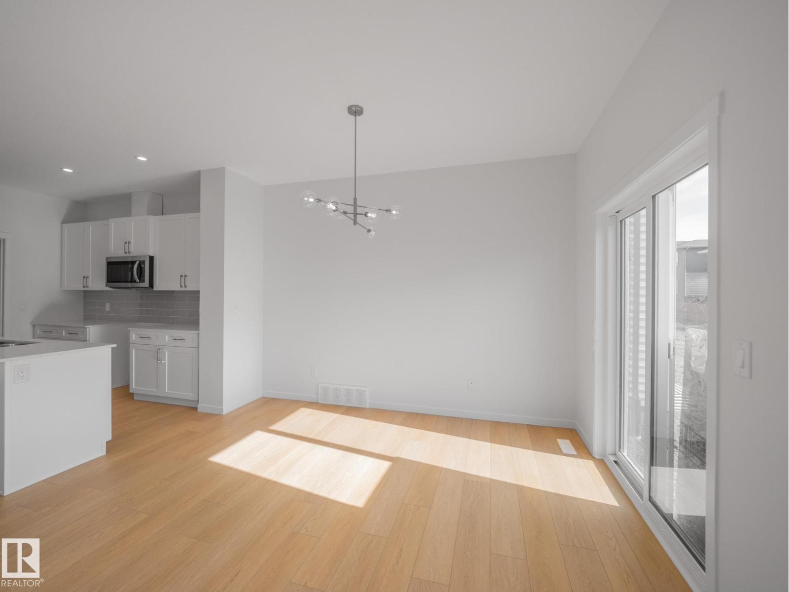 2515 211 ST NW - 19