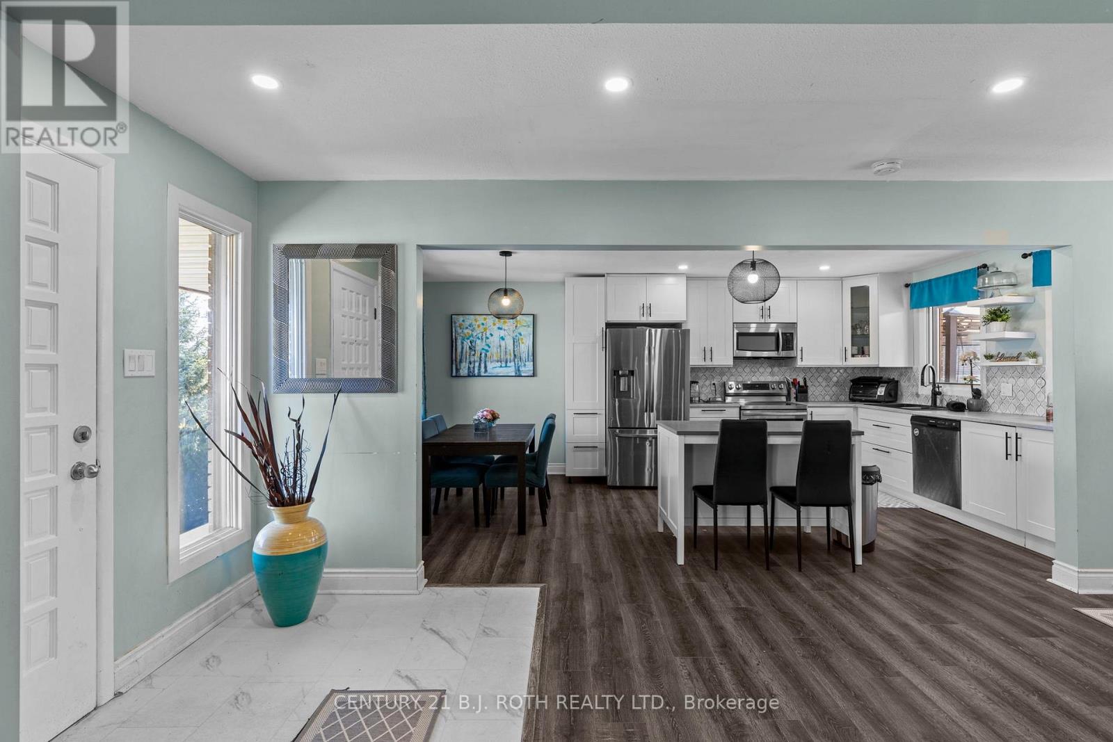 823 ESSA ROAD - 3