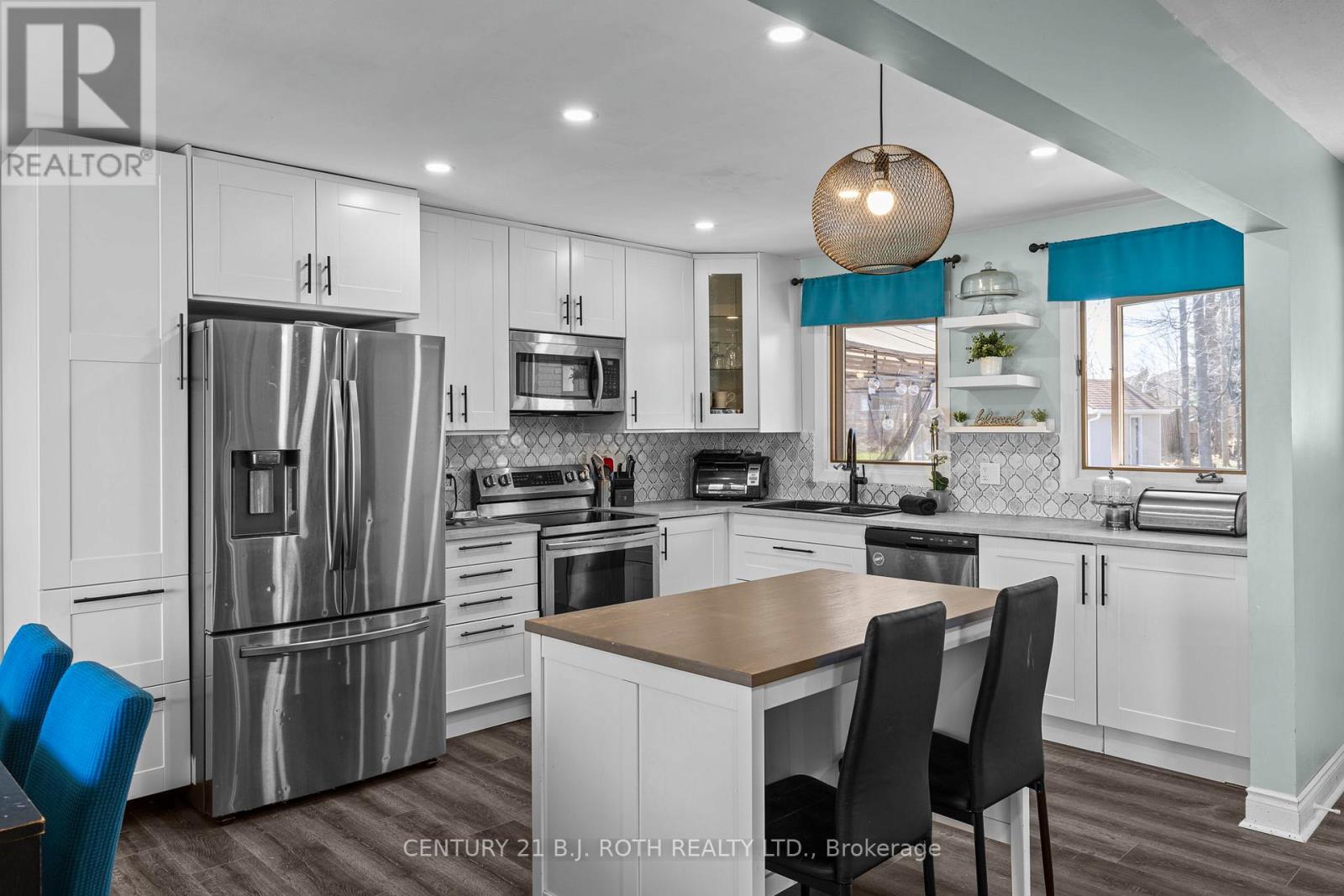 823 ESSA ROAD - 4