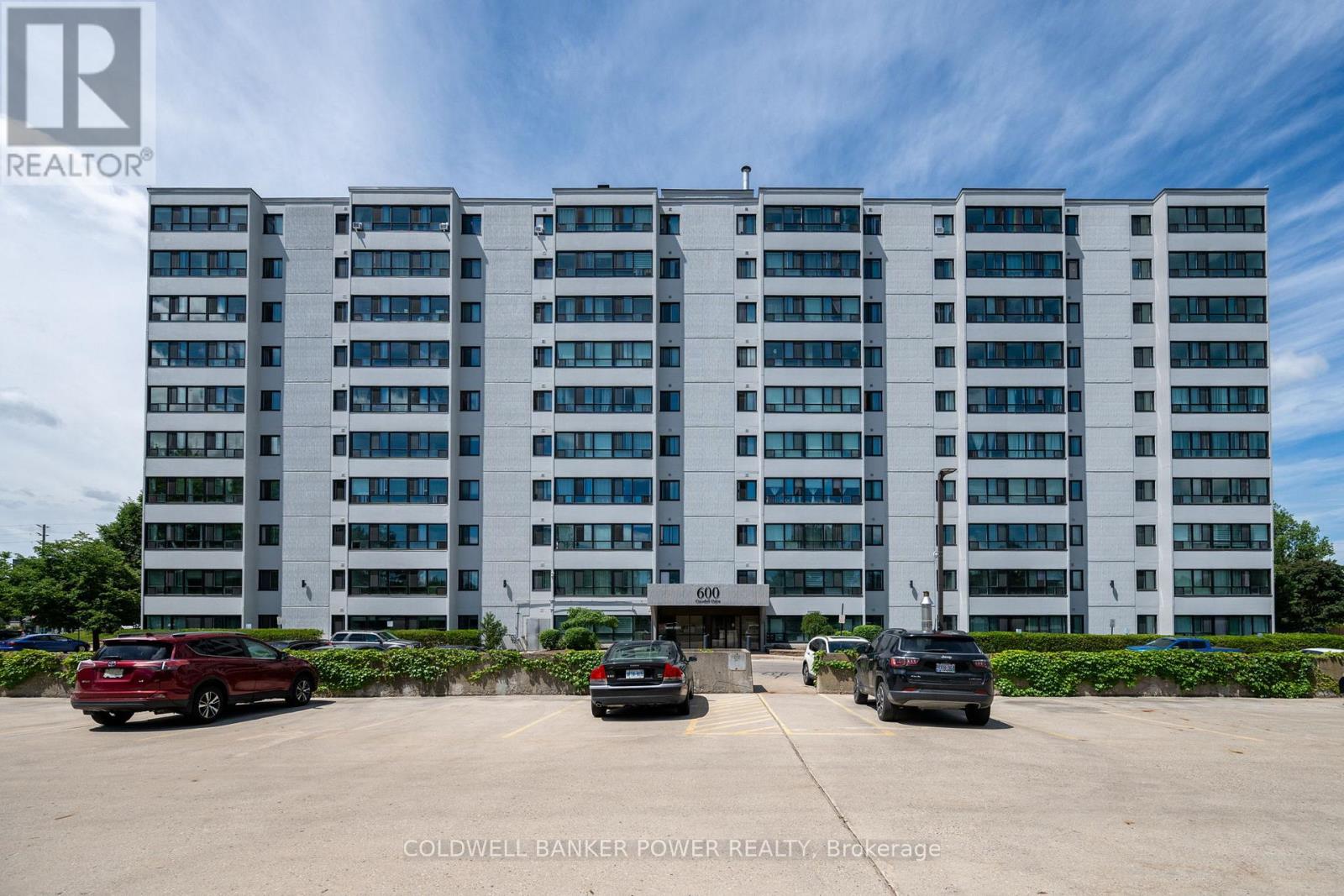 #704 600 GRENFELL DRIVE - 1