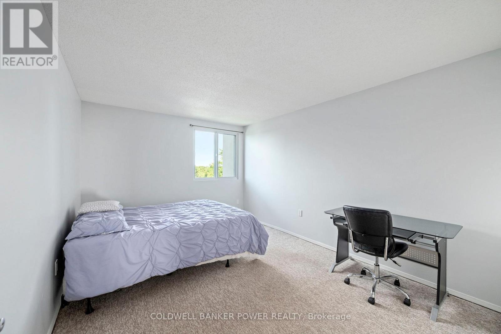 #704 600 GRENFELL DRIVE - 14