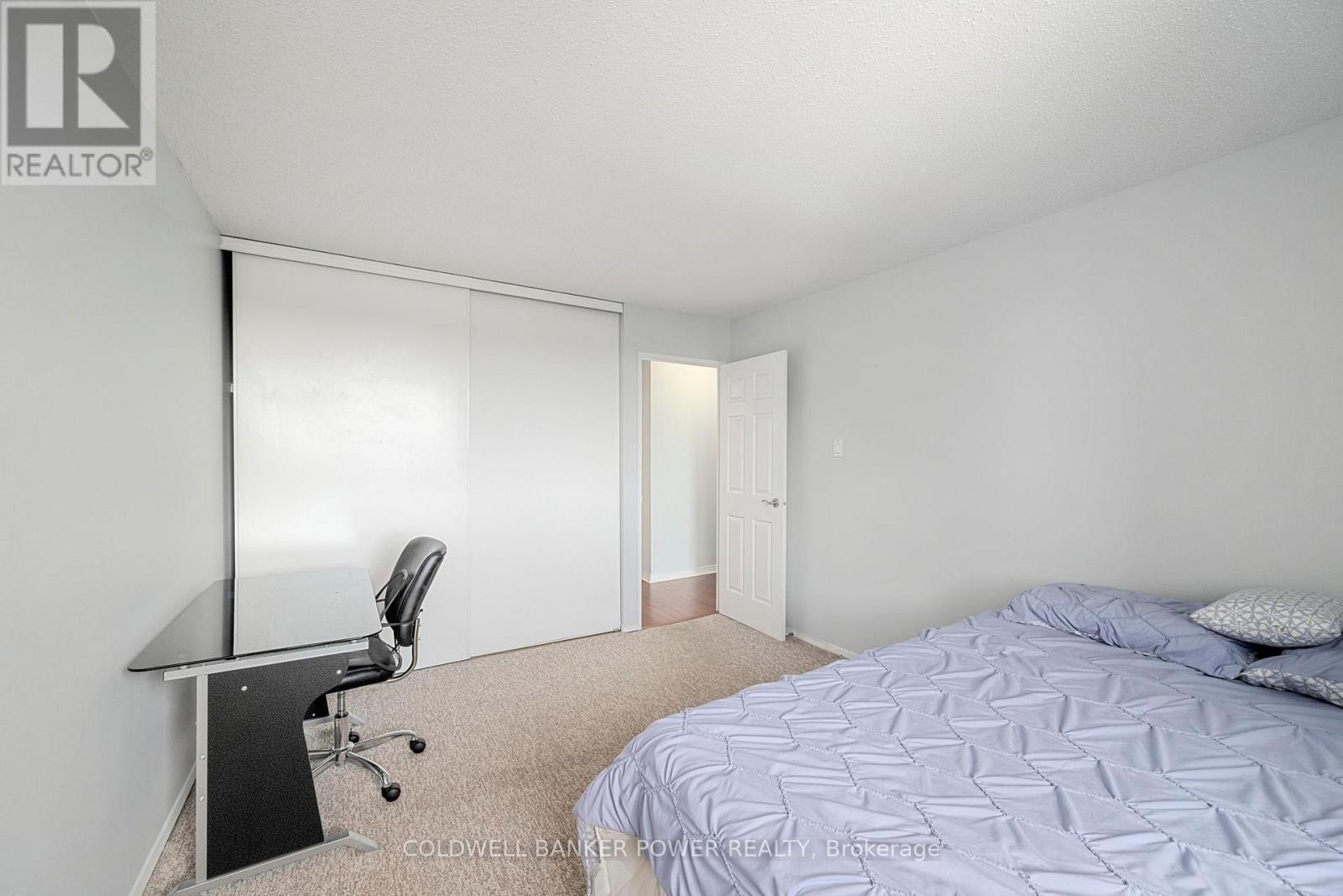 #704 600 GRENFELL DRIVE - 15