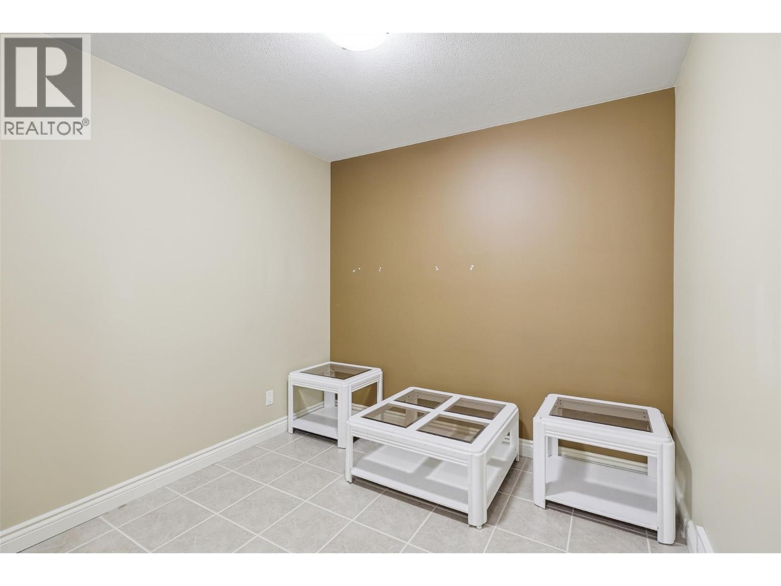 #30 1055 ABERDEEN Drive - 29