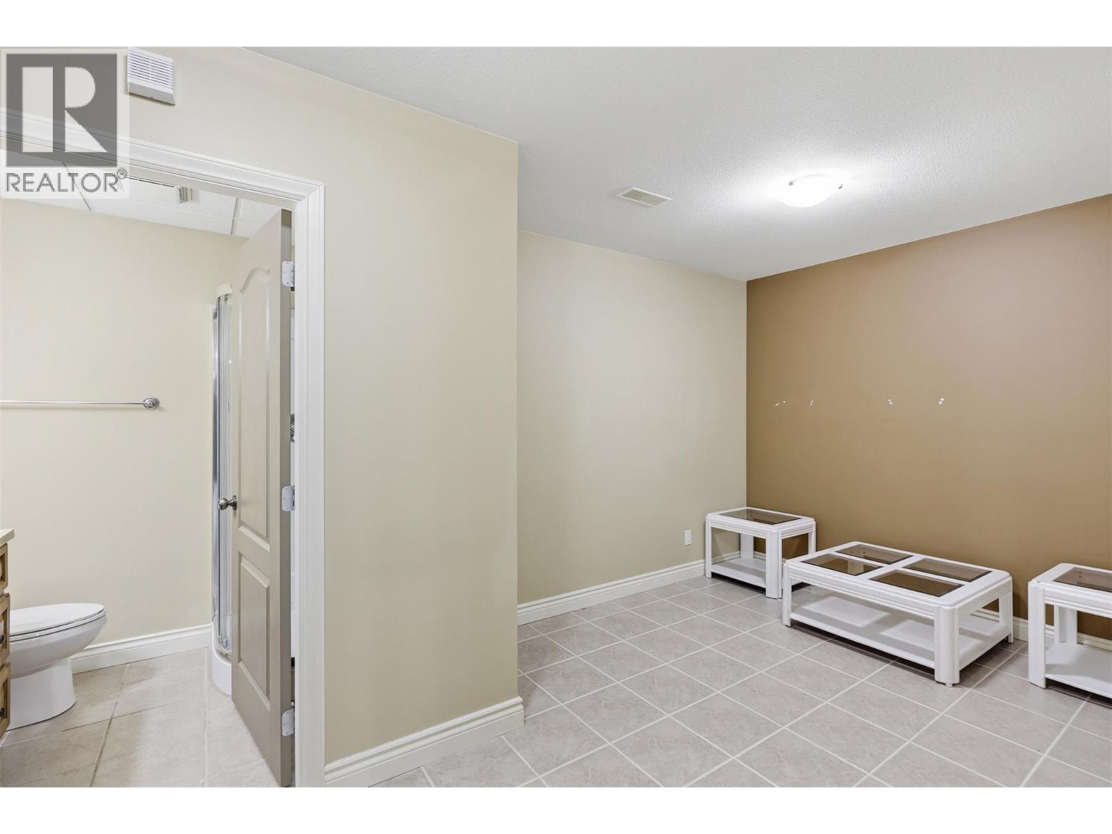 #30 1055 ABERDEEN Drive - 28