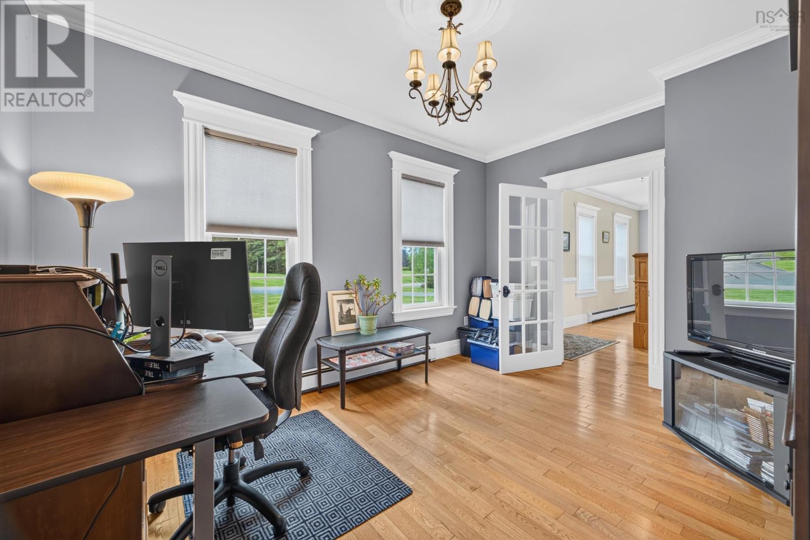 Property 24 of 49 of 195 LEXINGTON Drive