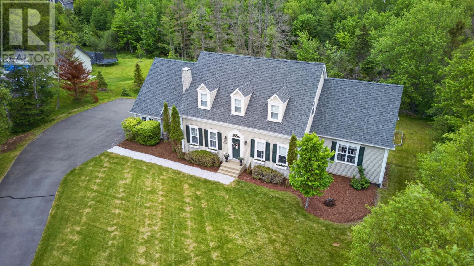 Property 39 of 49 of 195 LEXINGTON Drive
