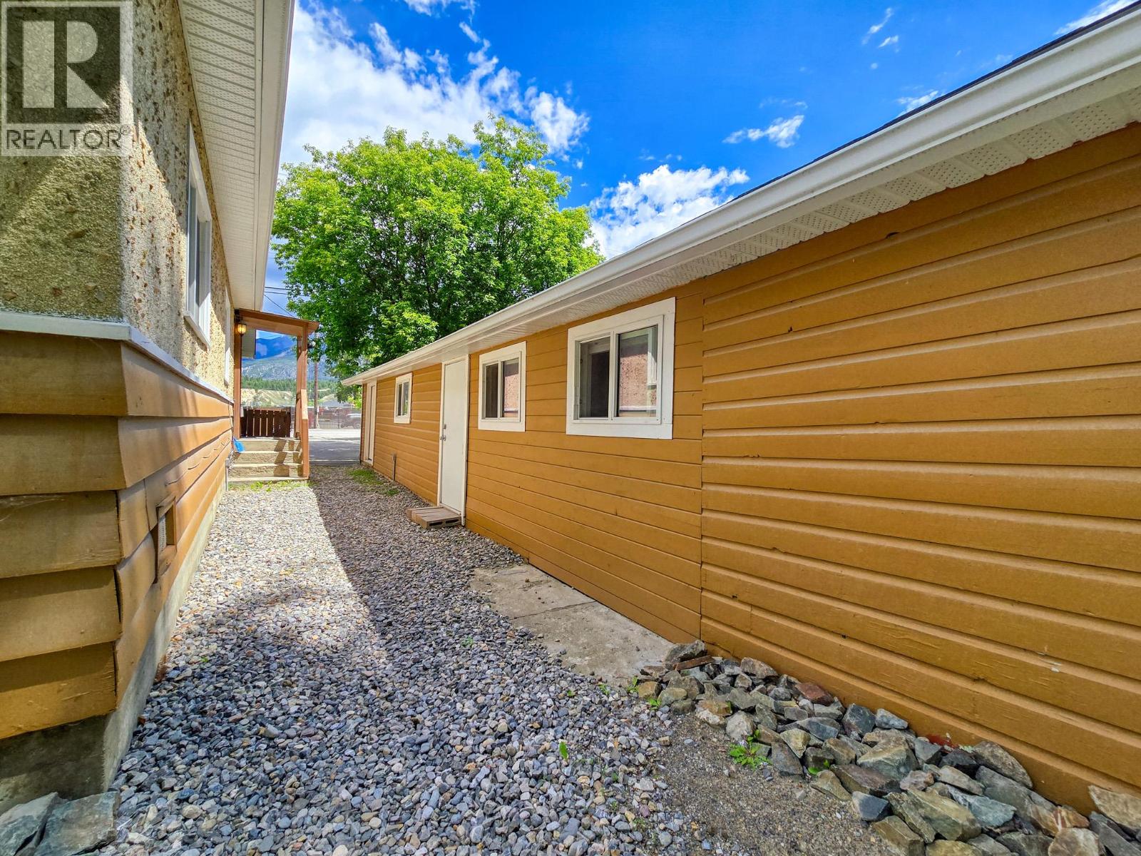 345 PANORAMA Drive - 34