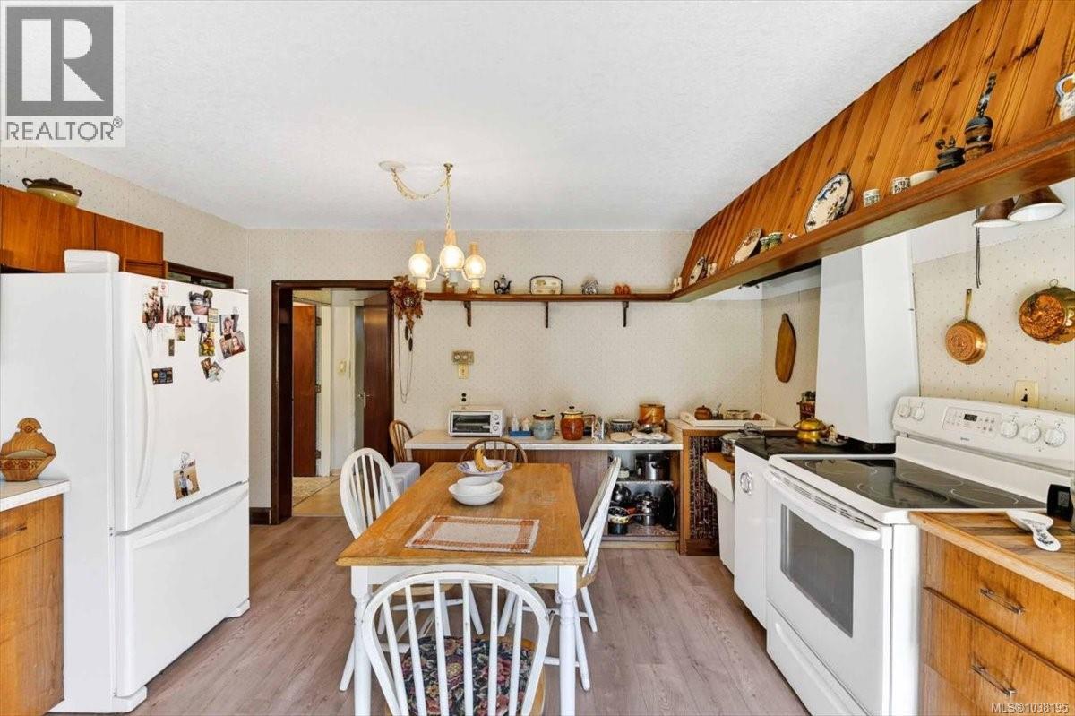 7251 Thompson Rd - Image 12