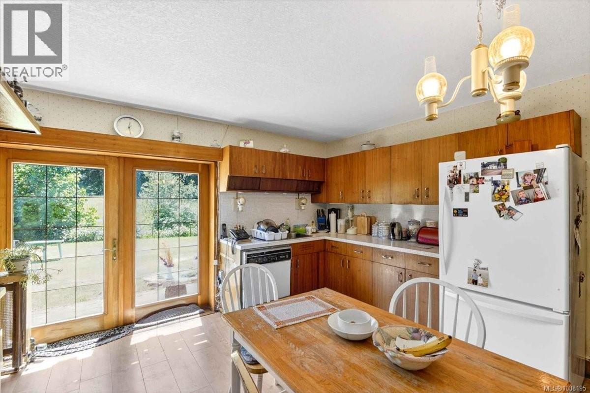 7251 Thompson Rd - 15