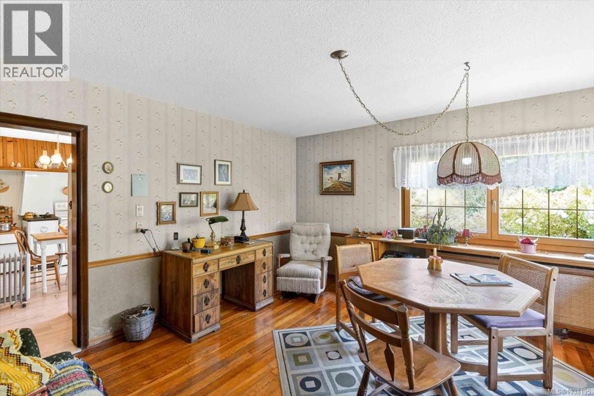 7251 Thompson Rd - 18