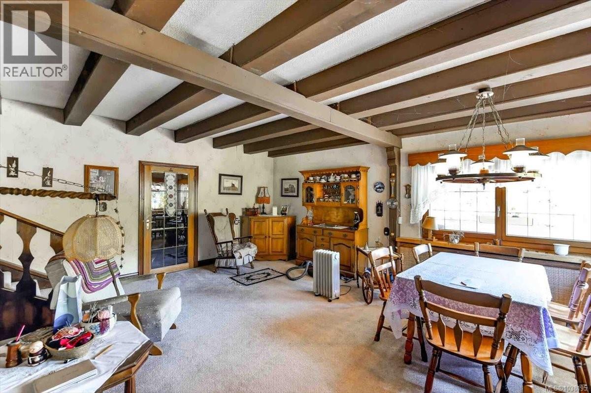7251 Thompson Rd - 24
