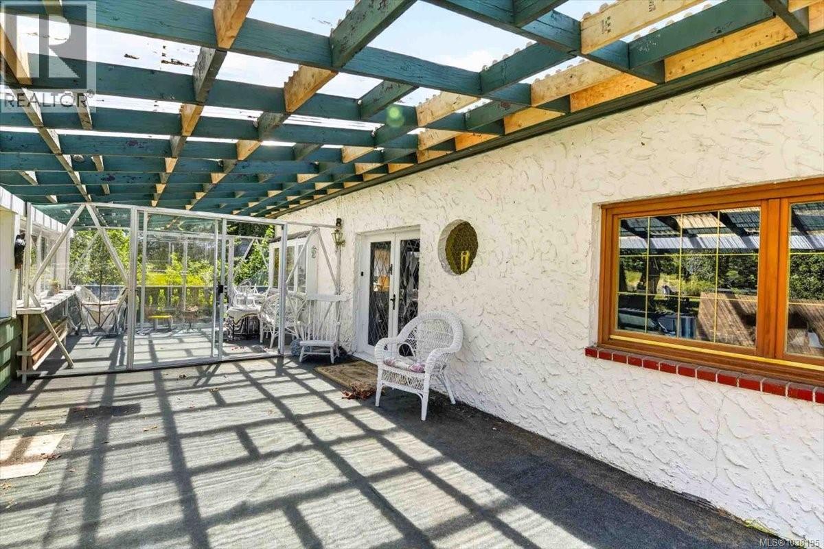 7251 Thompson Rd - 28