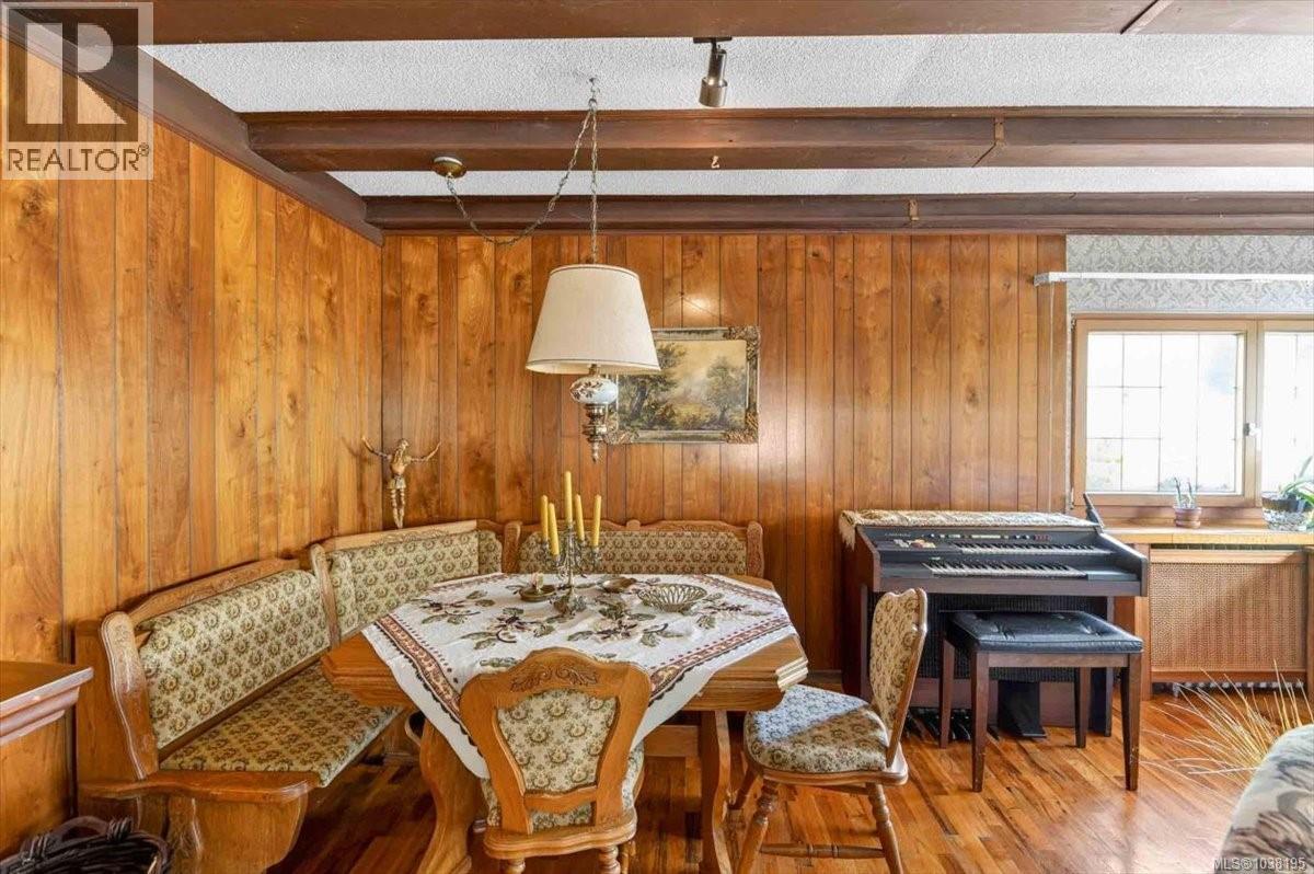 7251 Thompson Rd - Image 29