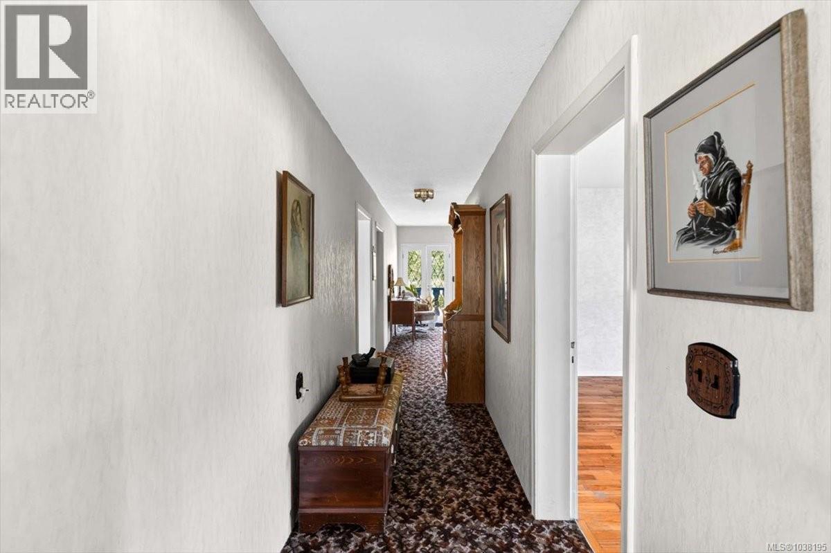 7251 Thompson Rd - 32