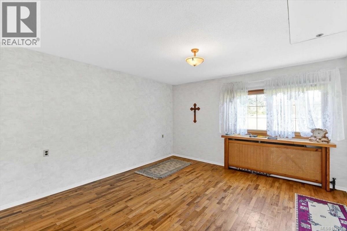 7251 Thompson Rd - 37